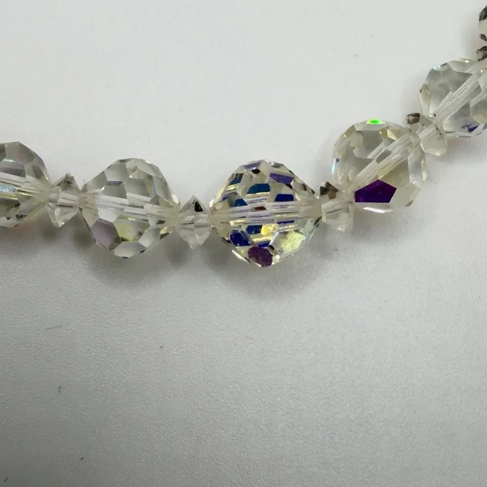 up to 15" VINTAGE LAGNUA, graduated Aurora Borealis crystal beaded necklace! - Picture 4 of 11